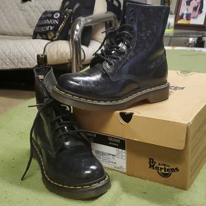 Black flower Dr. Martens